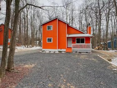 1355 WINDING WAY, TOBYHANNA, PA 18466