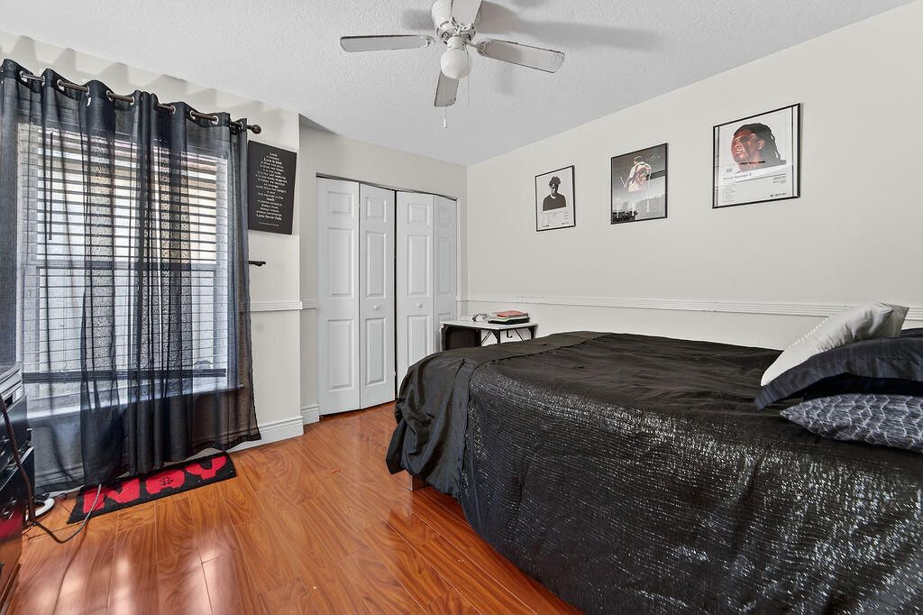 8063 Via Hacienda, Riviera Beach, FL 33418 Photo