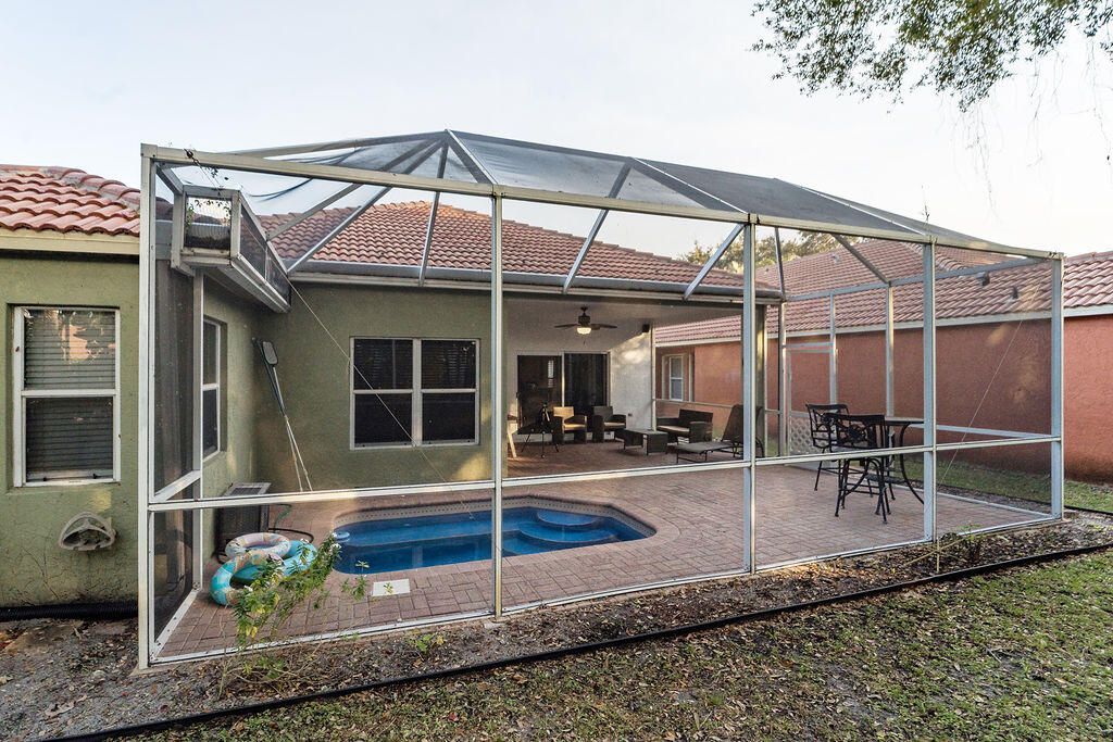 8063 Via Hacienda, Riviera Beach, FL 33418 Photo