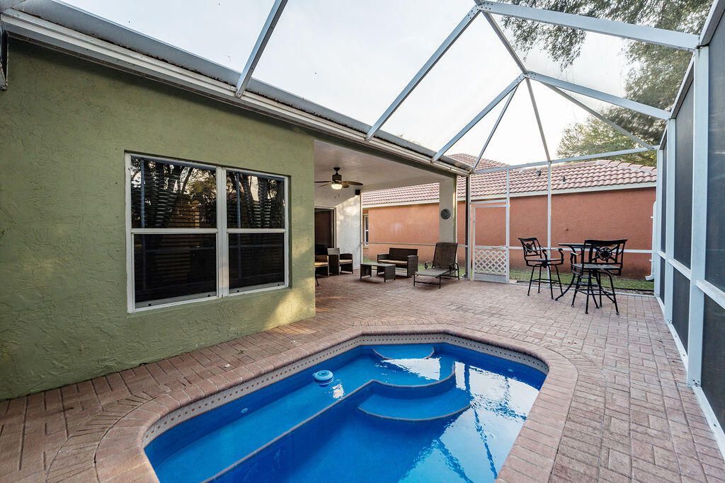 8063 Via Hacienda, Riviera Beach, FL 33418 Photo