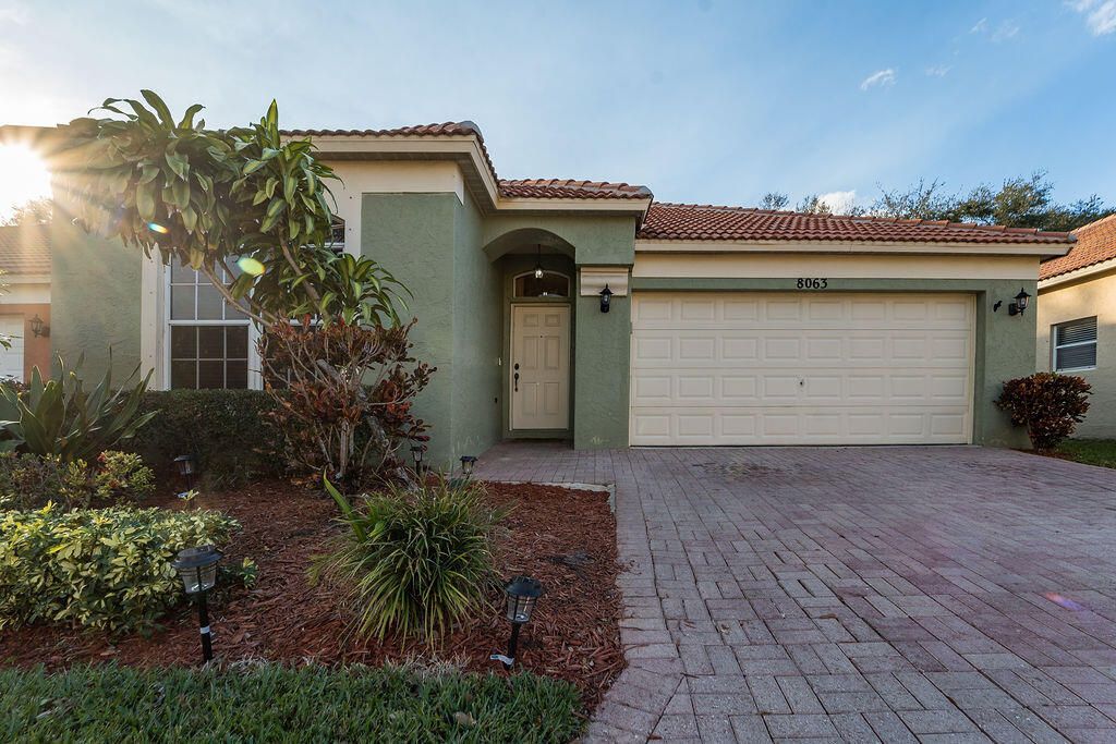 8063 Via Hacienda, Riviera Beach, FL 33418 Photo