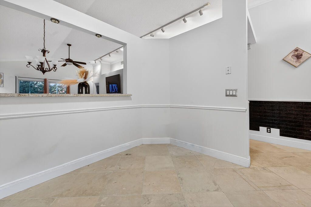 8063 Via Hacienda, Riviera Beach, FL 33418 Photo