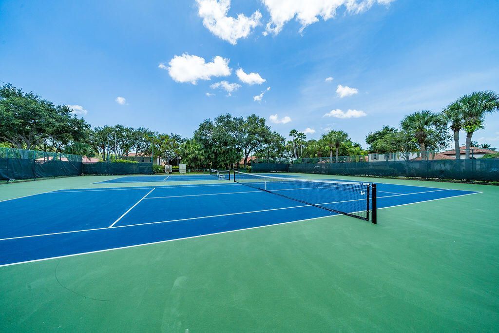 8063 Via Hacienda, Riviera Beach, FL 33418 Photo