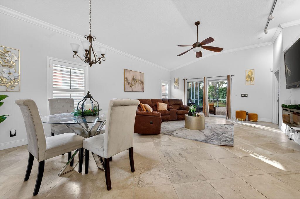 8063 Via Hacienda, Riviera Beach, FL 33418 Photo
