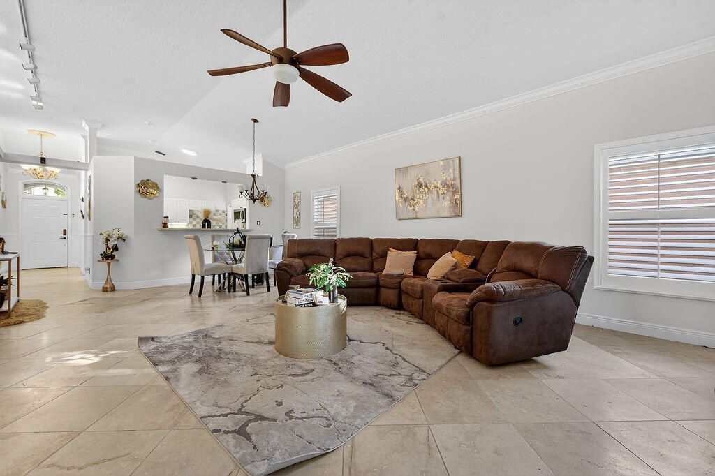 8063 Via Hacienda, Riviera Beach, FL 33418 Photo