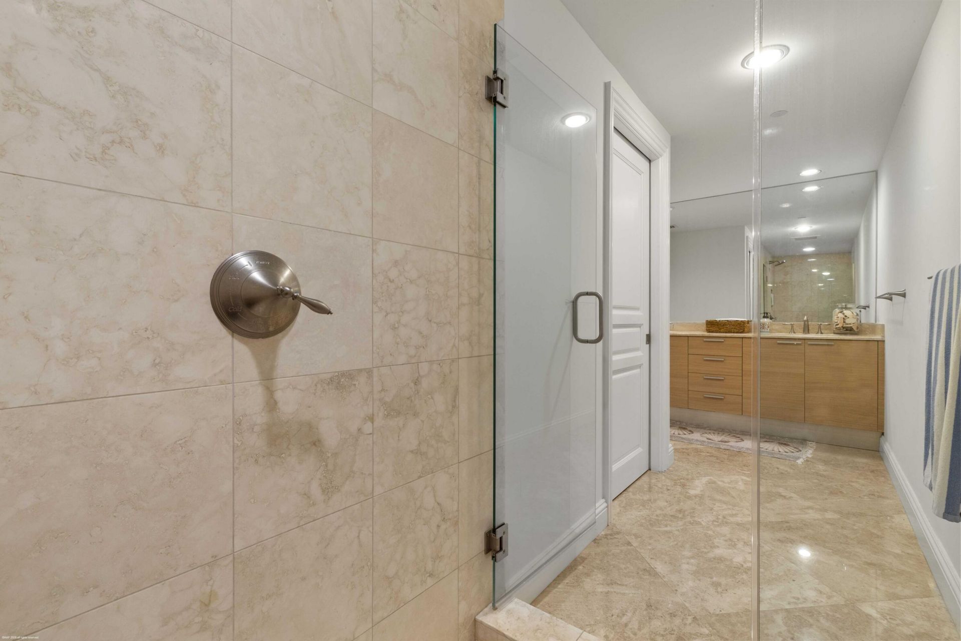 3800 N Ocean Drive, Unit 1450, Singer Island, FL 33404 Photo