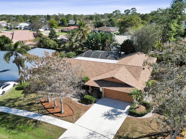 606 Juniper Place, Wellington, FL 33414