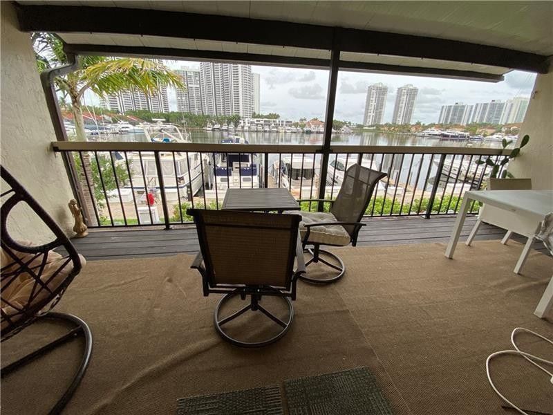 21135 Helmsman Drive, Unit O12, Miami, FL 33180 Photo