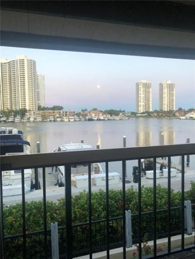 21135 Helmsman Drive, Unit O12, Miami, FL 33180 Photo