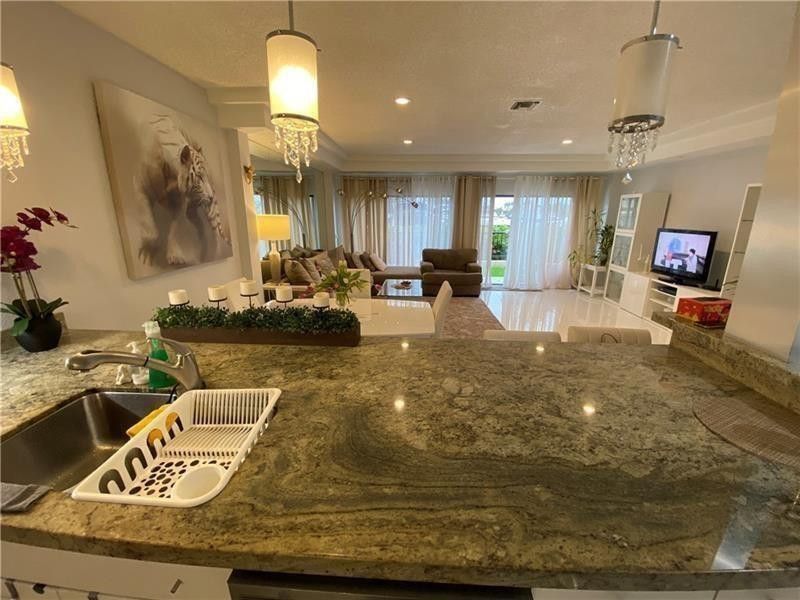 21135 Helmsman Drive, Unit O12, Miami, FL 33180 Photo