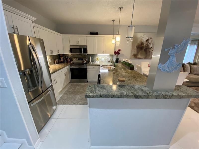 21135 Helmsman Drive, Unit O12, Miami, FL 33180 Photo