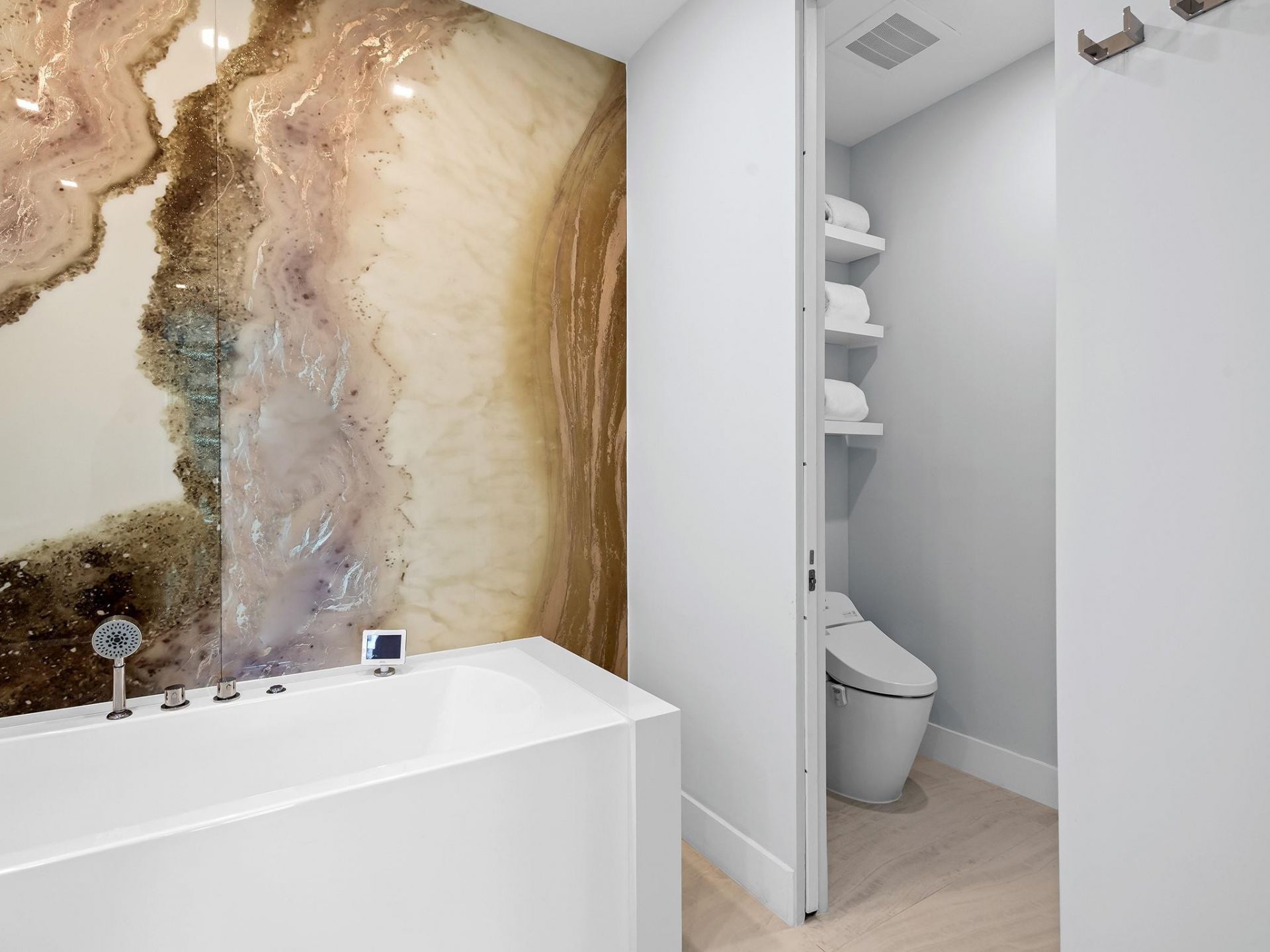 516 Hendricks Isle, Unit 4B, Fort Lauderdale, FL 33301 Photo