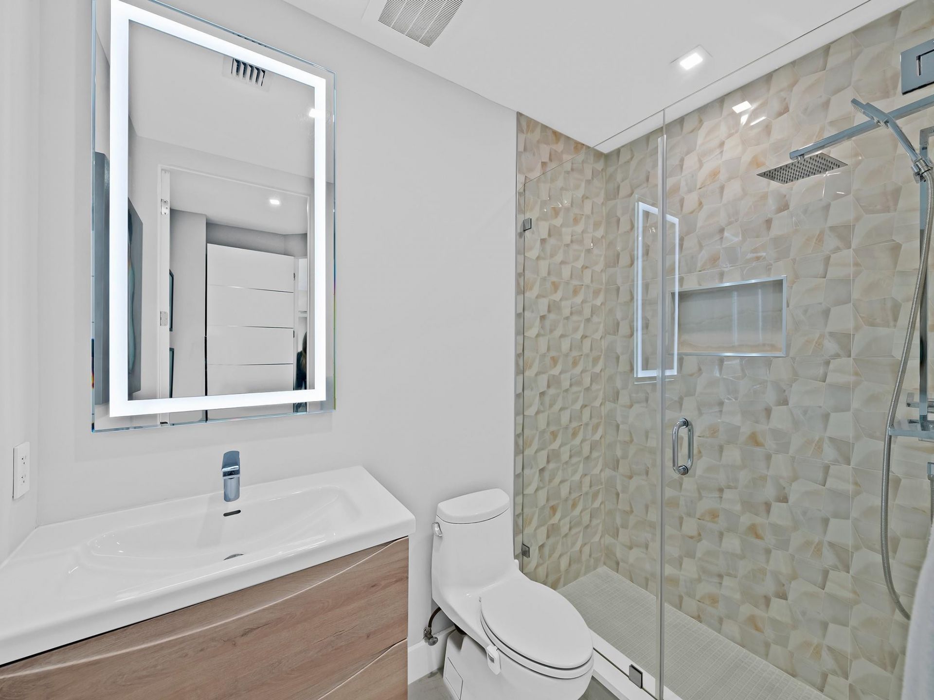 516 Hendricks Isle, Unit 4B, Fort Lauderdale, FL 33301 Photo