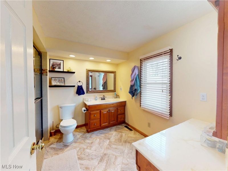 7795 Campton Circle NW, North Canton, OH 44720 Photo 20