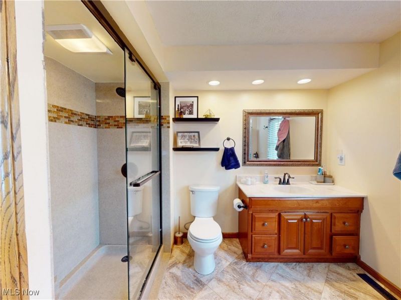 7795 Campton Circle NW, North Canton, OH 44720 Photo 21