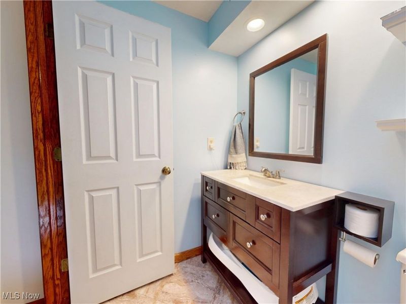 7795 Campton Circle NW, North Canton, OH 44720 Photo 28