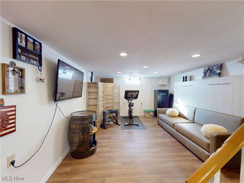 7795 Campton Circle NW, North Canton, OH 44720 Photo 33