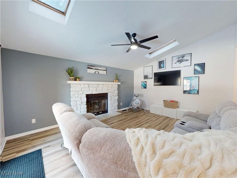 7795 Campton Circle NW, North Canton, OH 44720 Photo 5