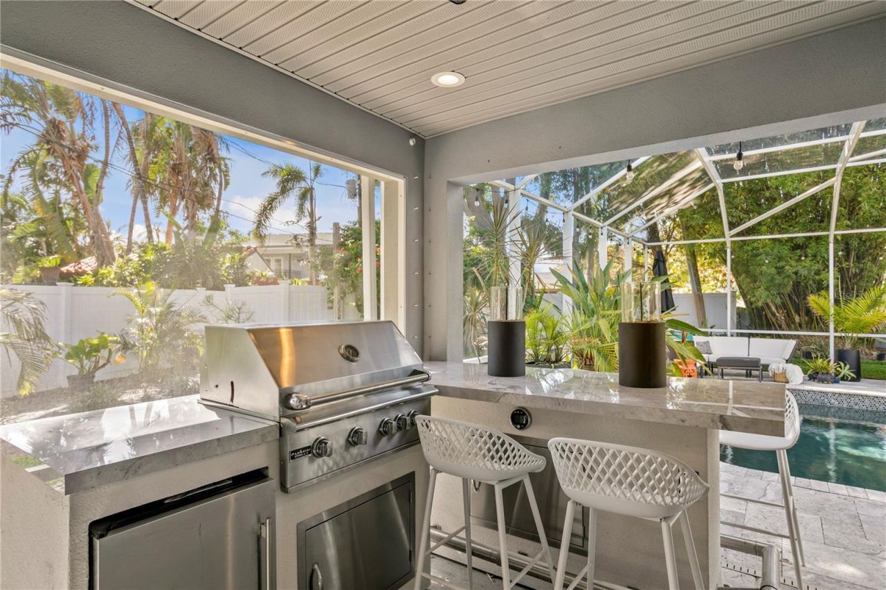 720 Brightwaters Boulevard Ne, Saint Petersburg, FL 33704 Photo