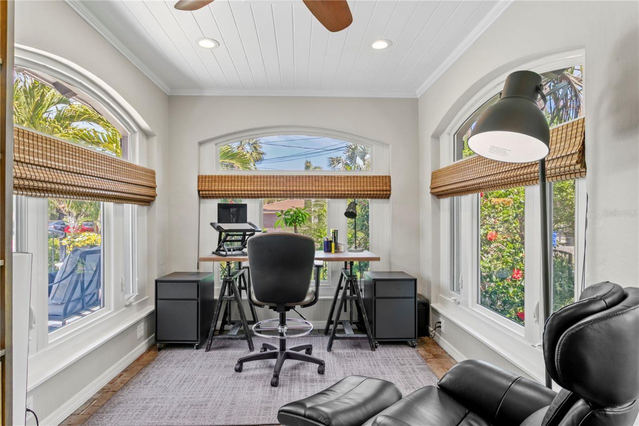 720 Brightwaters Boulevard Ne, Saint Petersburg, FL 33704 Photo