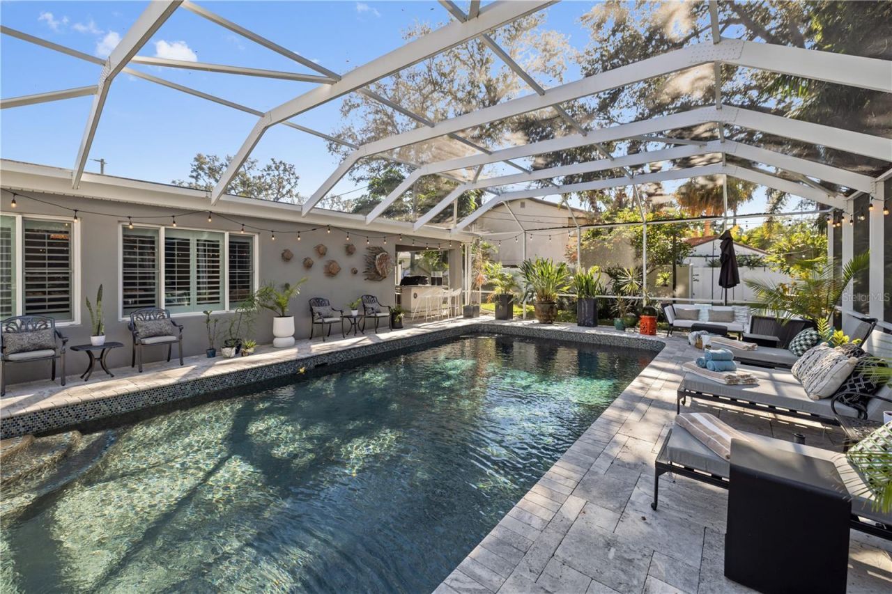 720 Brightwaters Boulevard Ne, Saint Petersburg, FL 33704 Photo