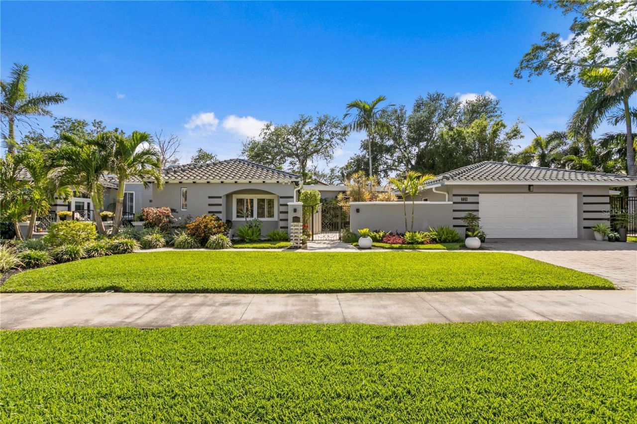 720 Brightwaters Boulevard Ne, Saint Petersburg, FL 33704 Photo