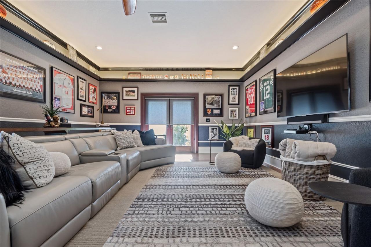 720 Brightwaters Boulevard Ne, Saint Petersburg, FL 33704 Photo