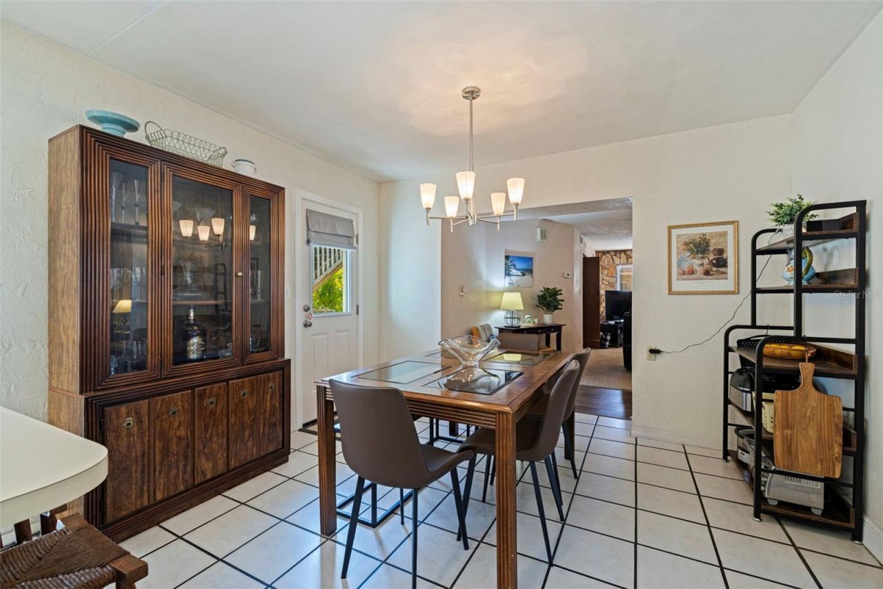 6121 58th Street N, Saint Petersburg, FL 33709 Photo