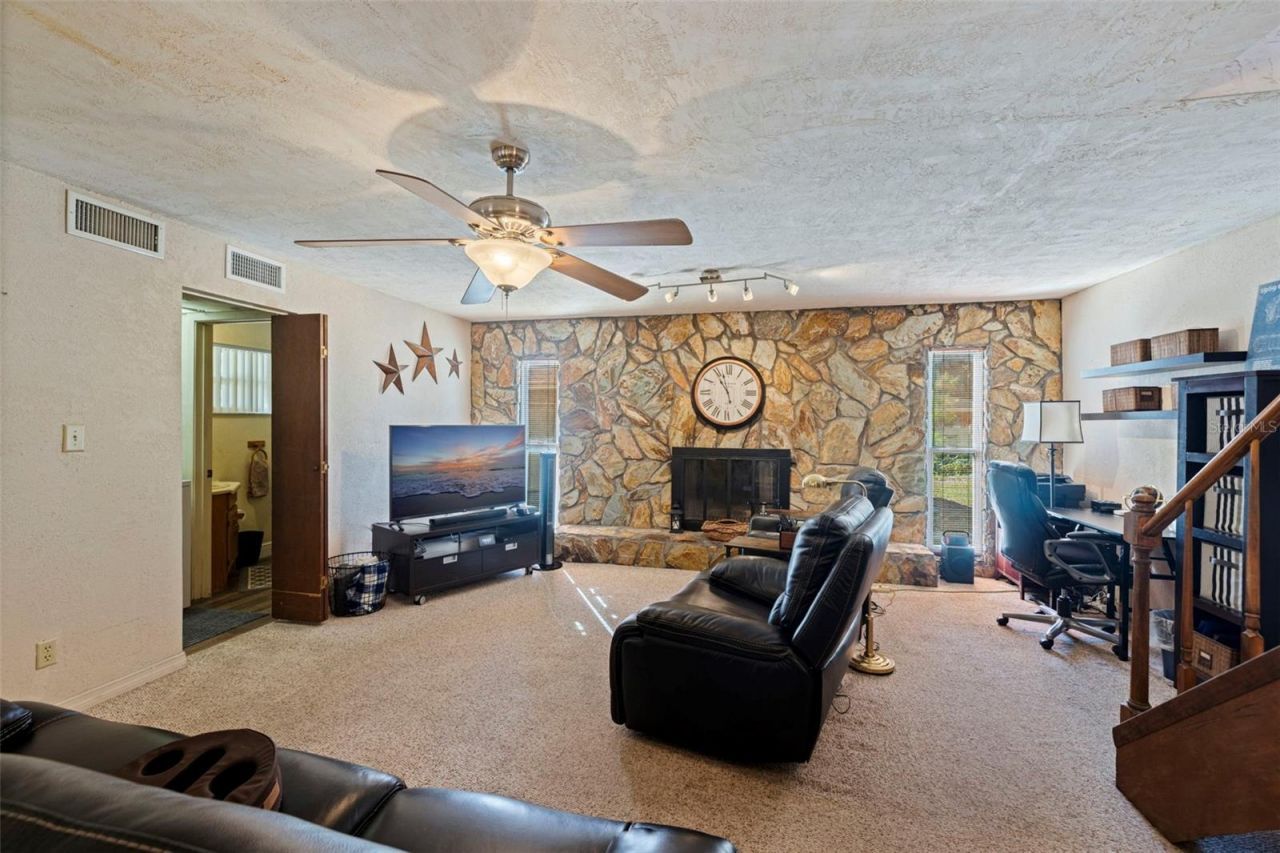 6121 58th Street N, Saint Petersburg, FL 33709 Photo