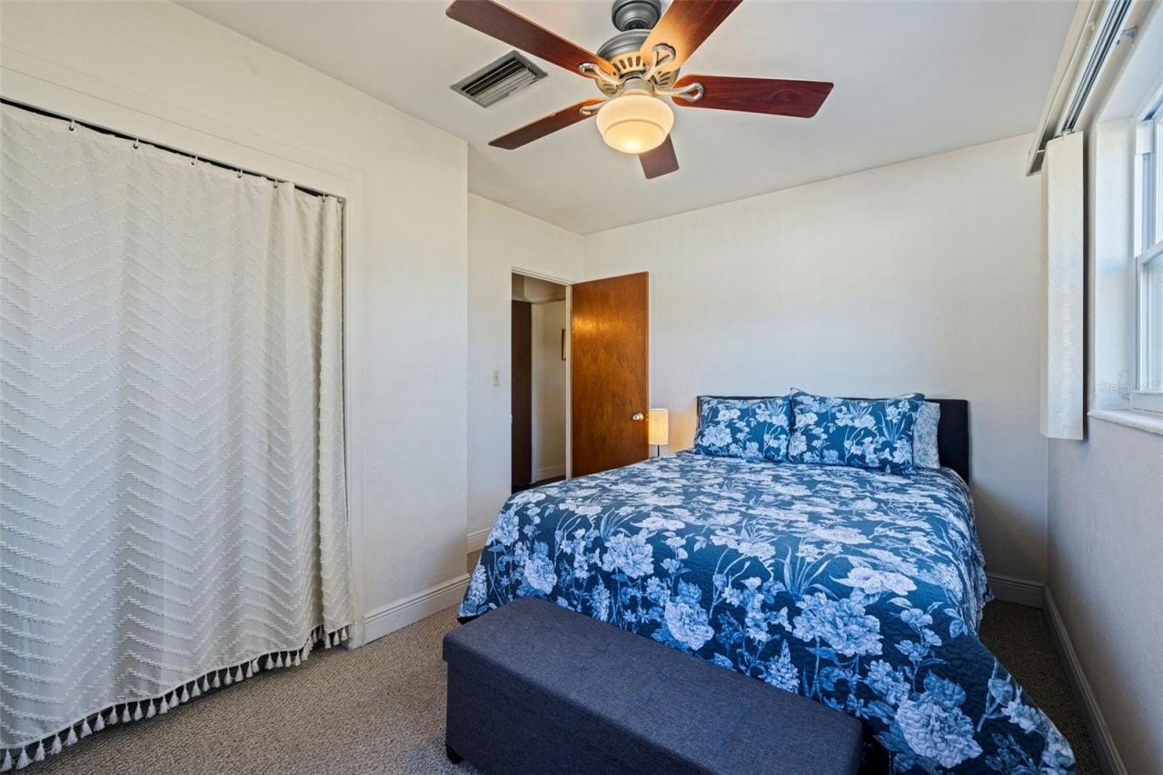 6121 58th Street N, Saint Petersburg, FL 33709 Photo