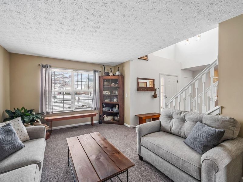 161 Chestnut Estates Drive, Commercial Point, OH 43116 Photo 3