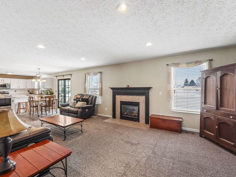 161 Chestnut Estates Drive, Commercial Point, OH 43116 Photo 5