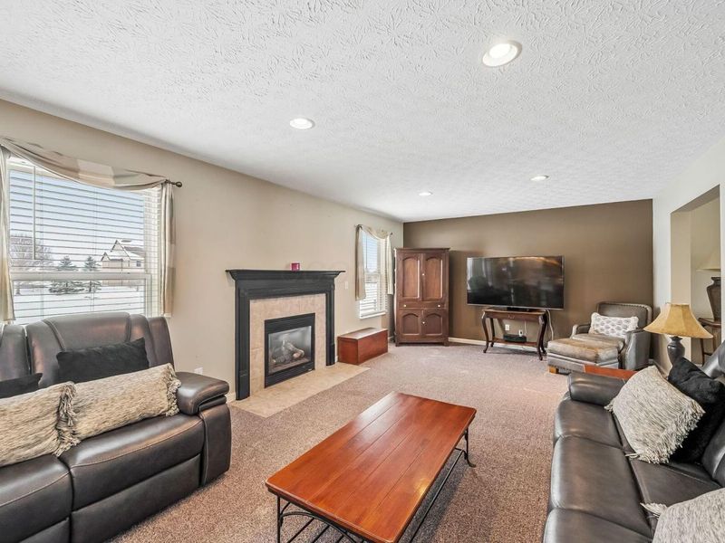 161 Chestnut Estates Drive, Commercial Point, OH 43116 Photo 7