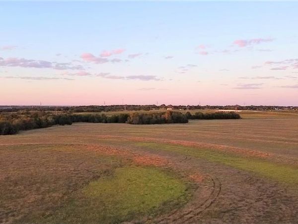 1261 N Fm 1752, Savoy, TX 75479