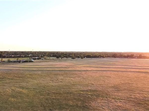 1261 N Fm 1752 , Savoy, TX 75479