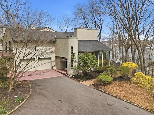 40 Idle Day Drive, Centerport, NY 11721