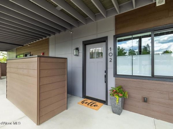 50 Carnelian AVE, UNIT 102, Ponderay, ID 83852