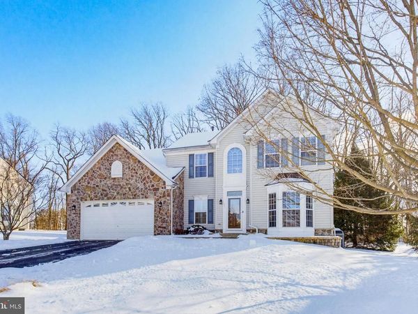 495 LAKEVIEW DRIVE, SPRING GROVE, PA 17362