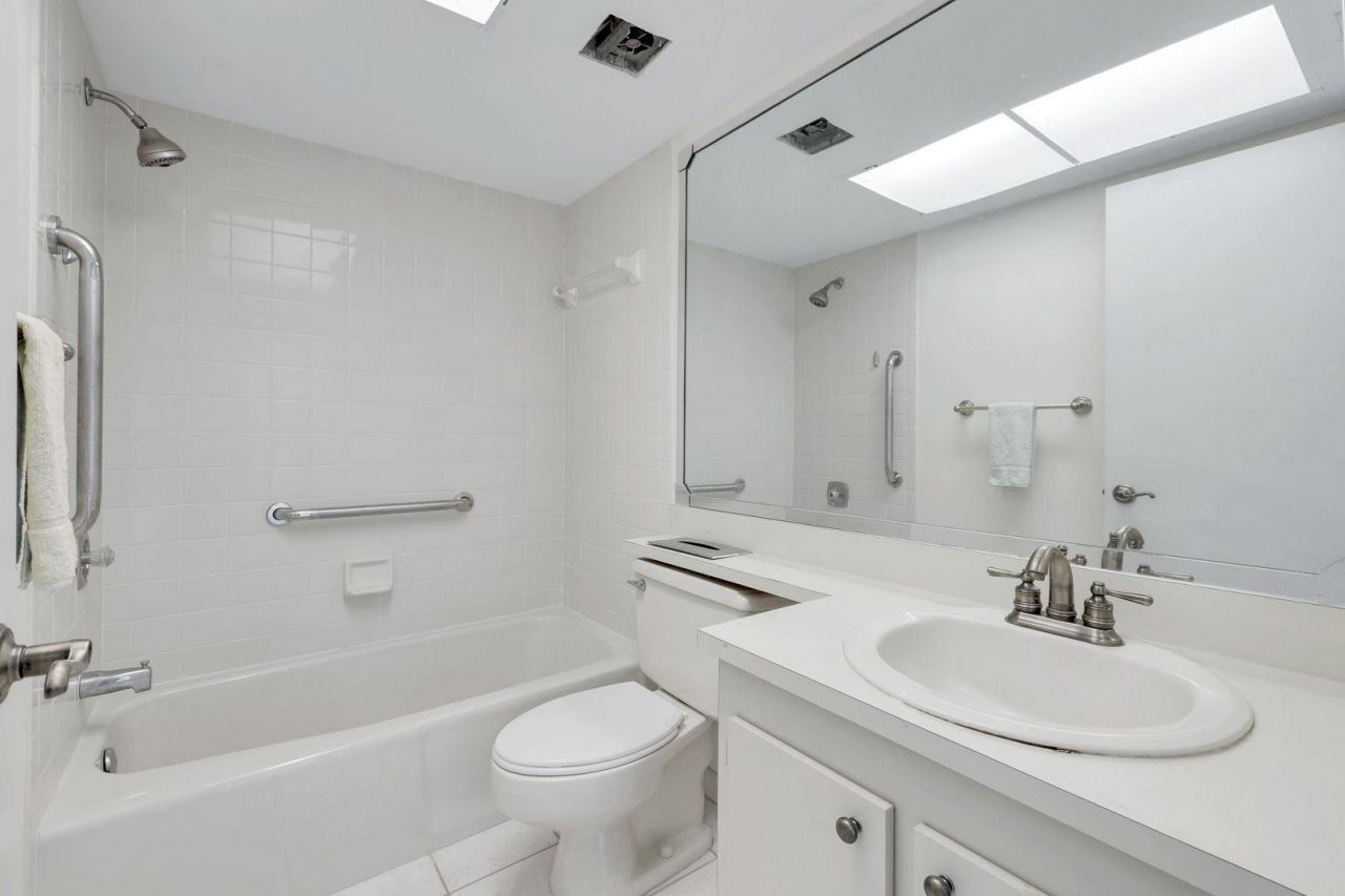 15010 Punta Rassa Rd, Unit 305, Fort Myers, FL 33908 Photo