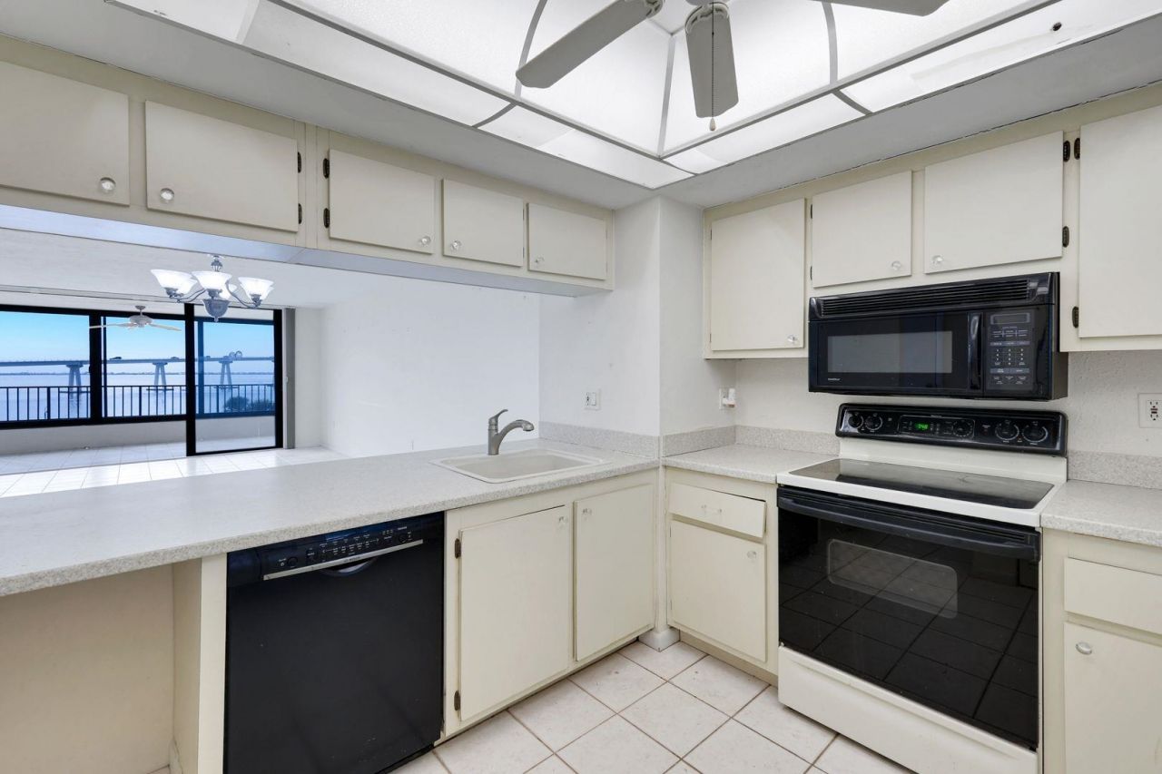 15010 Punta Rassa Rd, Unit 305, Fort Myers, FL 33908 Photo