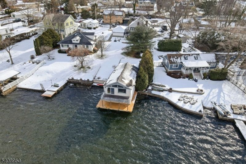 8 Wendy Way, Greenwood Lake, NY 10925 Main Photo