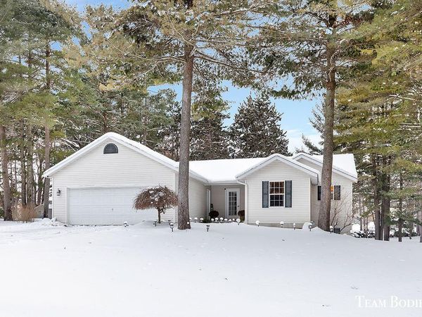 7302 High Timber Drive, Greenville, MI 48838