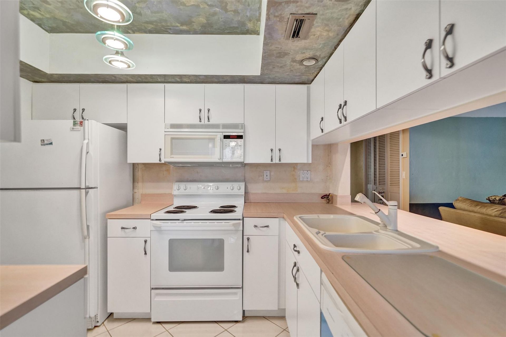 3000 NE 48th Street, Unit 206, Fort Lauderdale, FL 33308 Photo