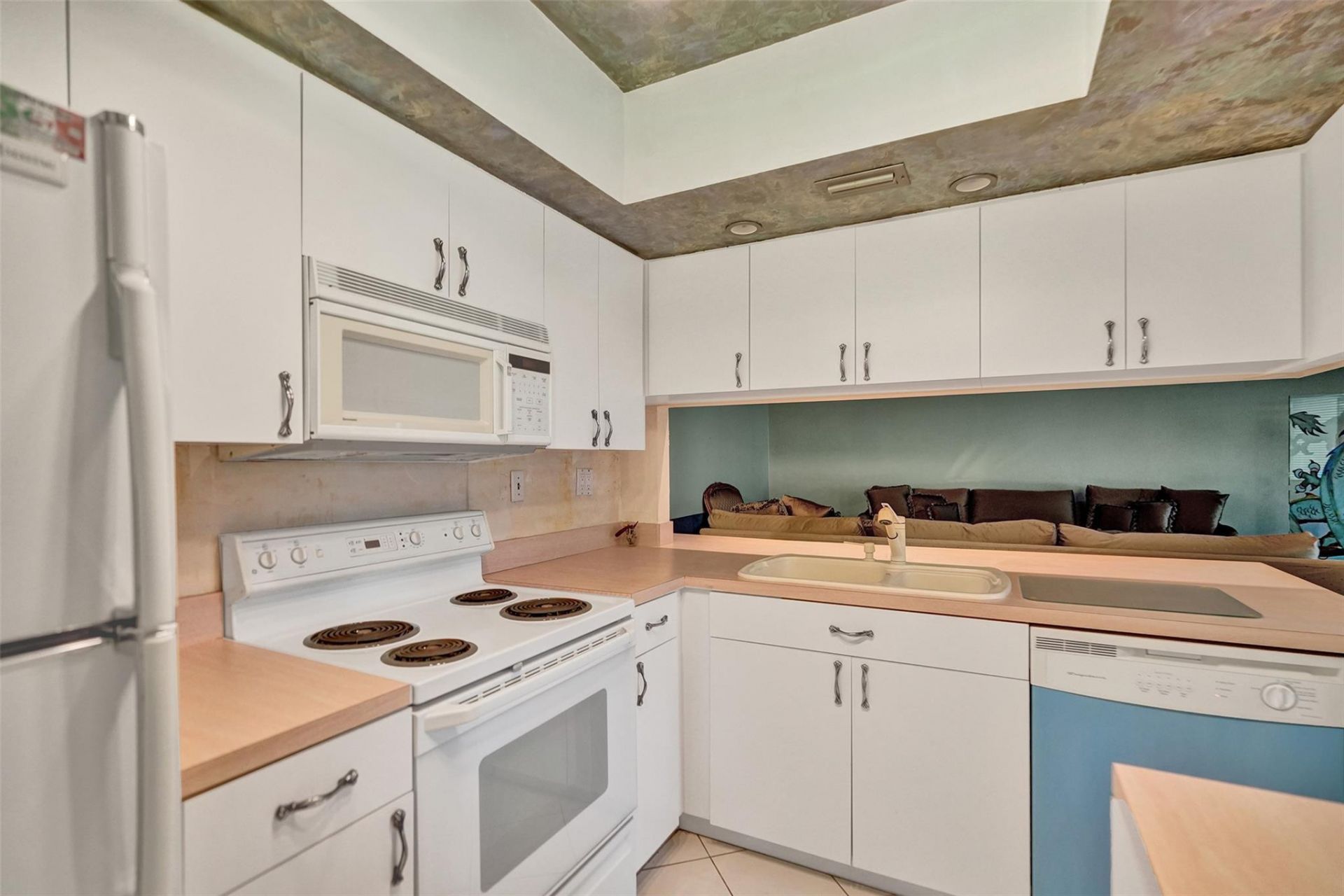 3000 NE 48th Street, Unit 206, Fort Lauderdale, FL 33308 Photo