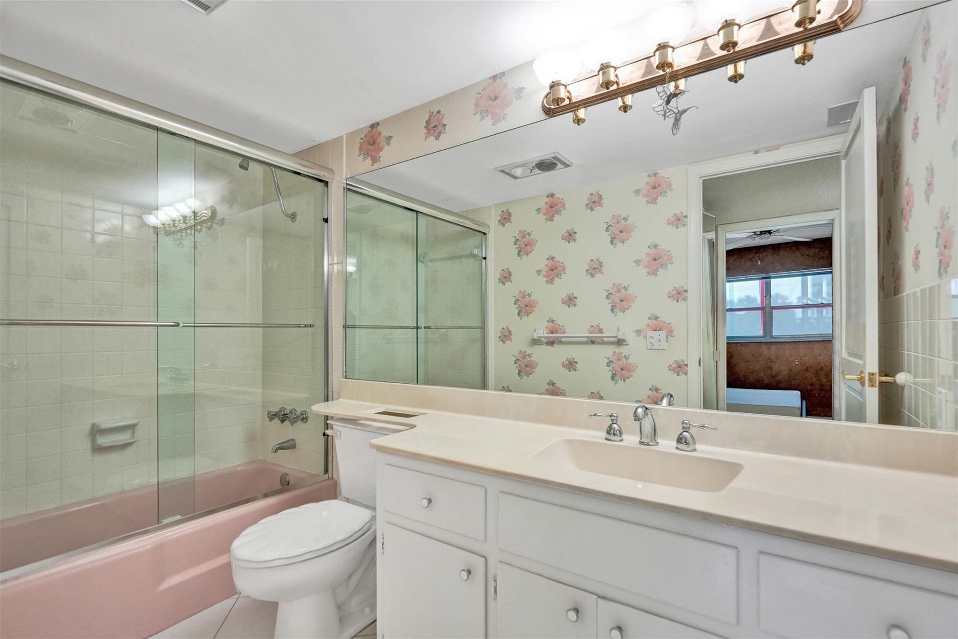 3000 NE 48th Street, Unit 206, Fort Lauderdale, FL 33308 Photo