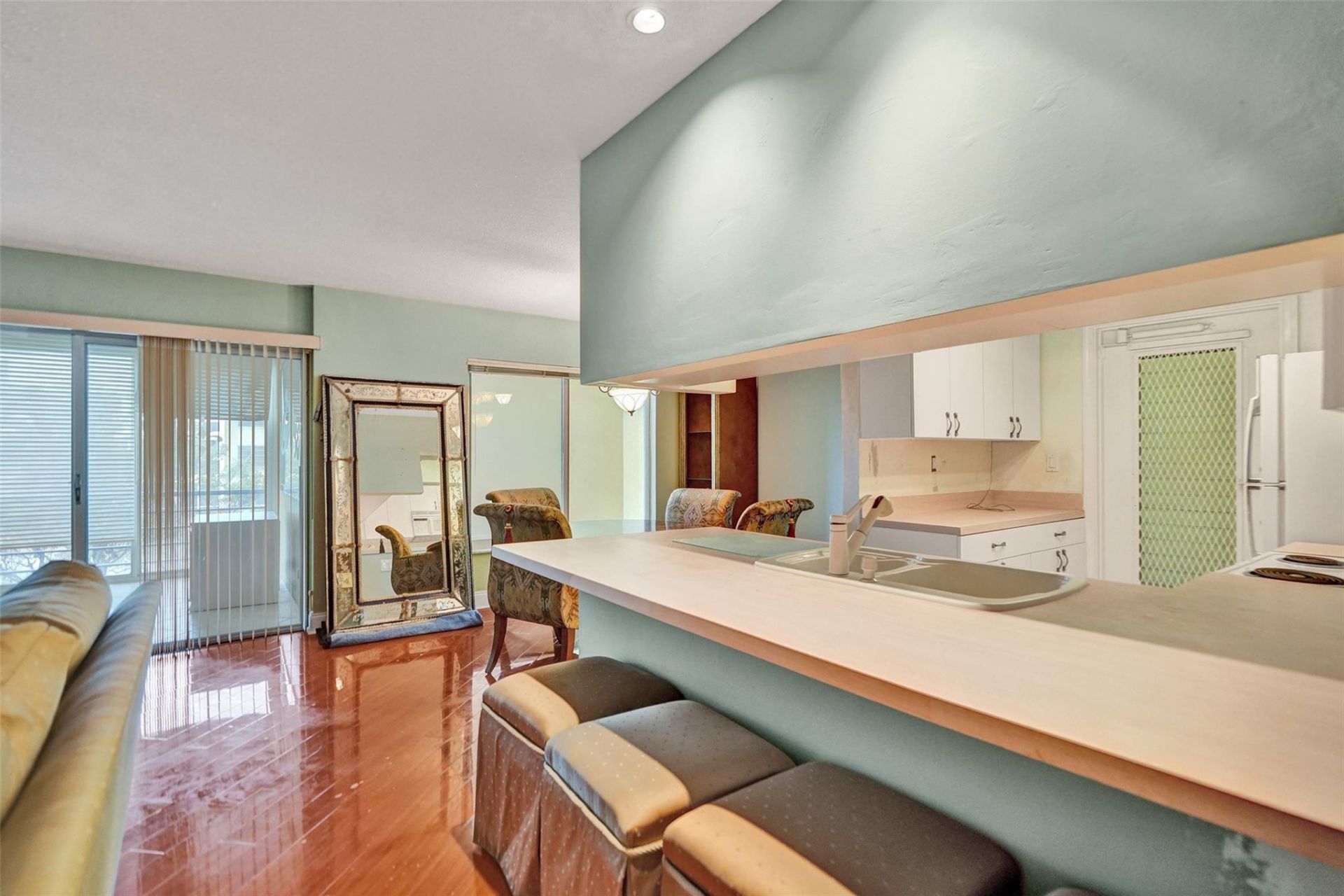 3000 NE 48th Street, Unit 206, Fort Lauderdale, FL 33308 Photo