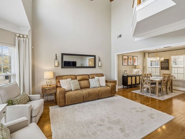 7053 Sunnywood Dr, Nashville, TN 37211