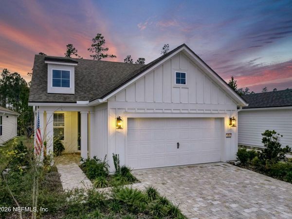 688 CONTINUUM Loop, Yulee, FL 32097