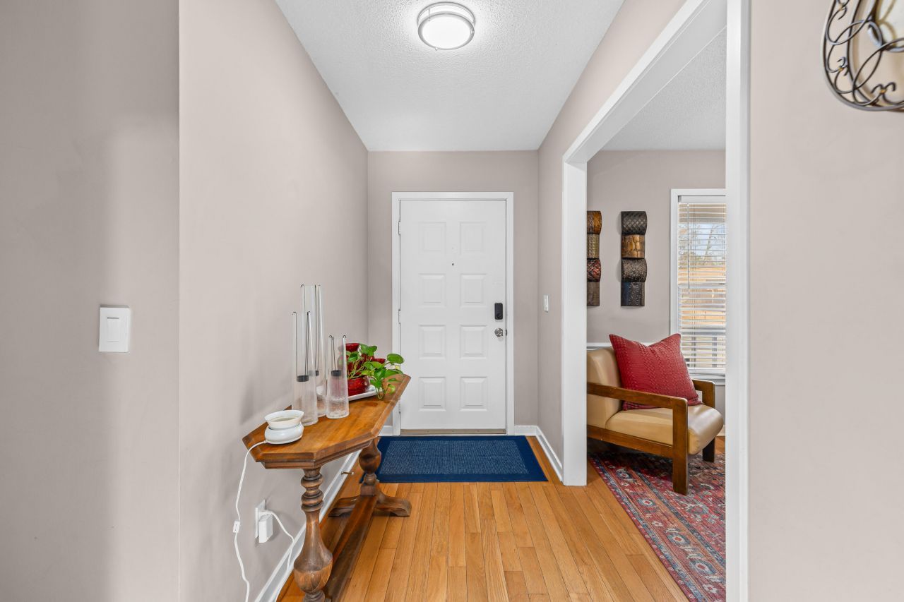 100 Medway Square Photo 10