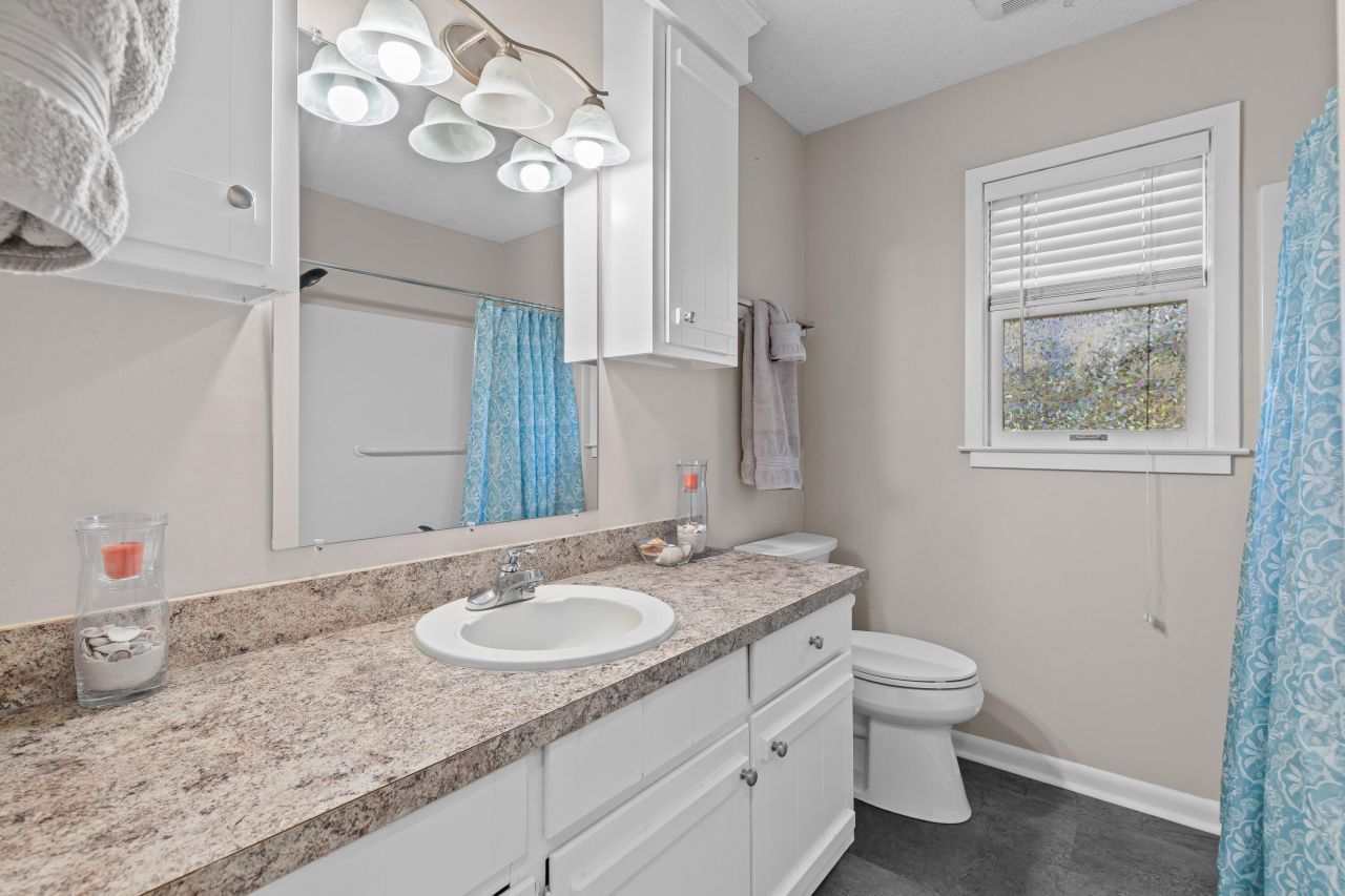 100 Medway Square Photo 20